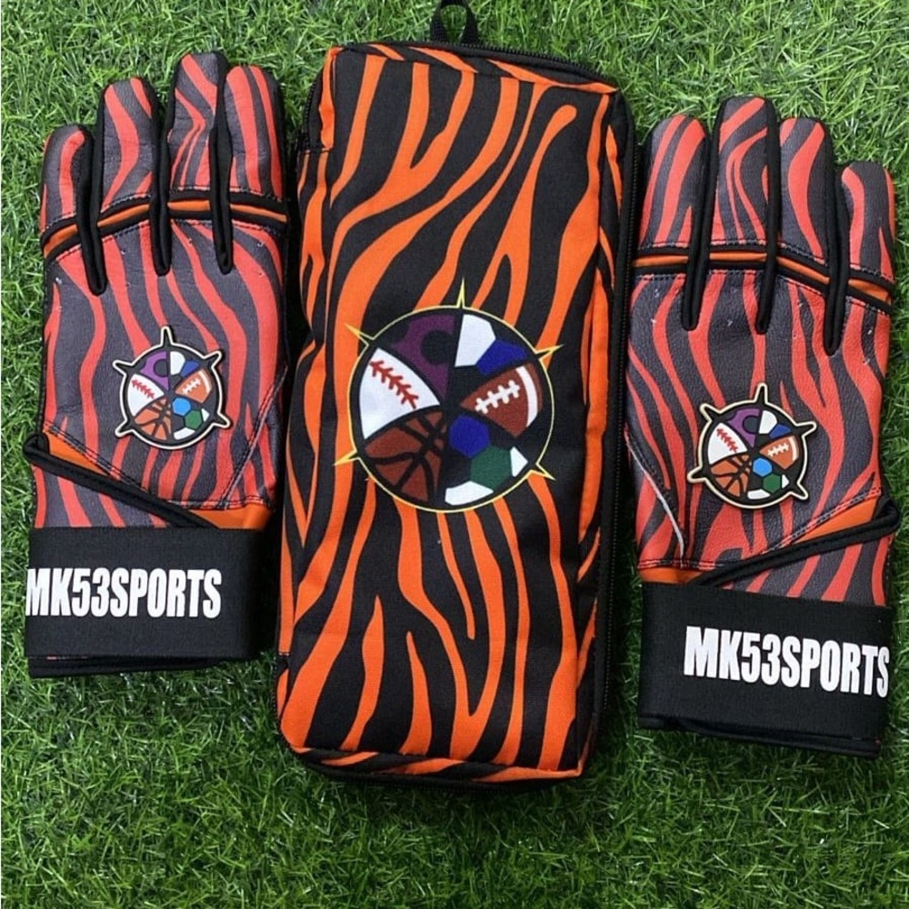 MK53SPORTS Tiger Stripe Sports Gloves Set